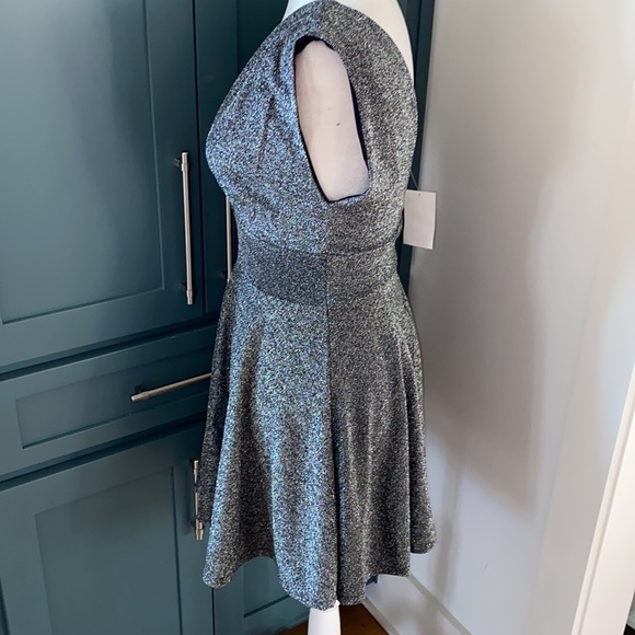 NWT Fraiche by J Shimmer Deep V-Neck Fit & Flare Minidress in Silver Metallic - Picture 5 of 7